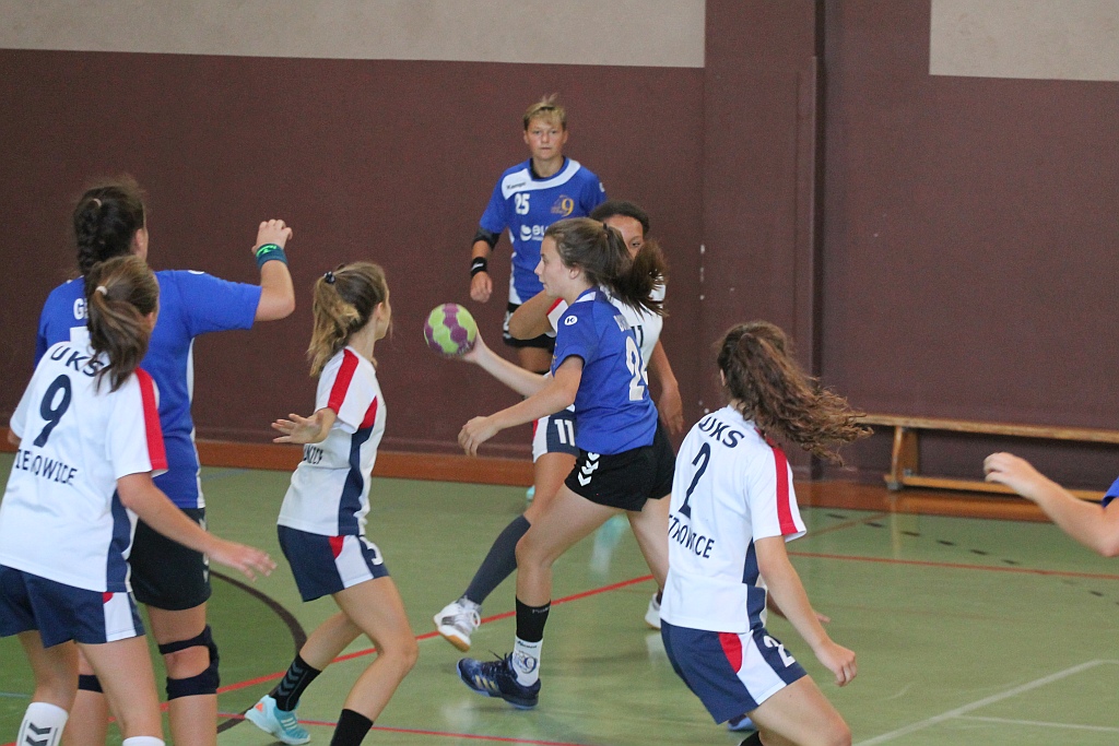 Lion Cup 2018 - w Legnicy trwa turniej piłki ręcznej dziewcząt