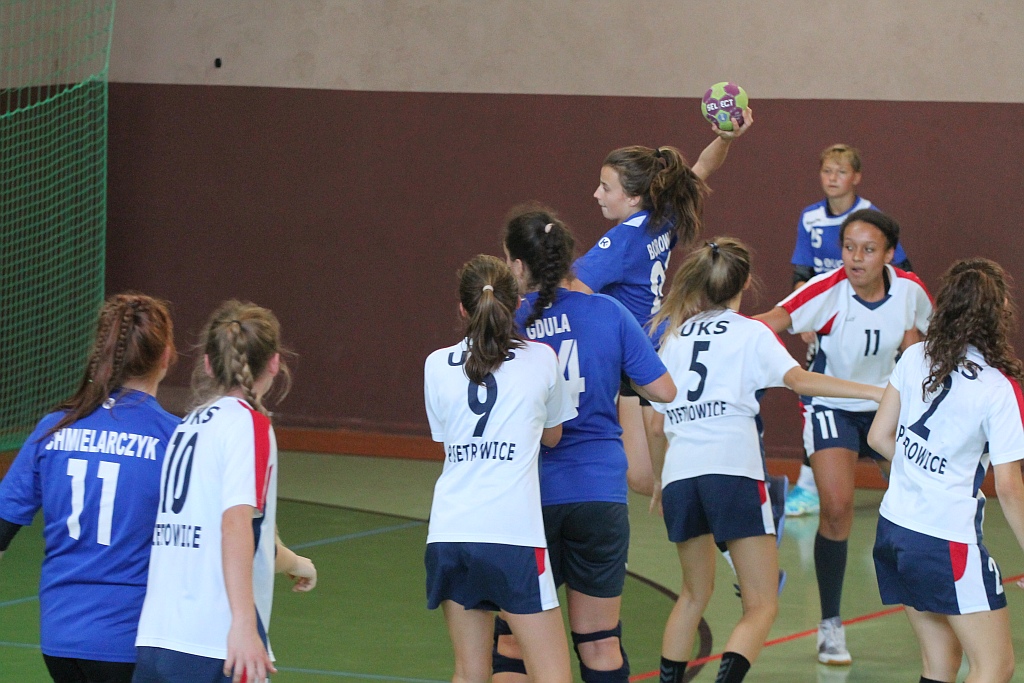 Lion Cup 2018 - w Legnicy trwa turniej piłki ręcznej dziewcząt