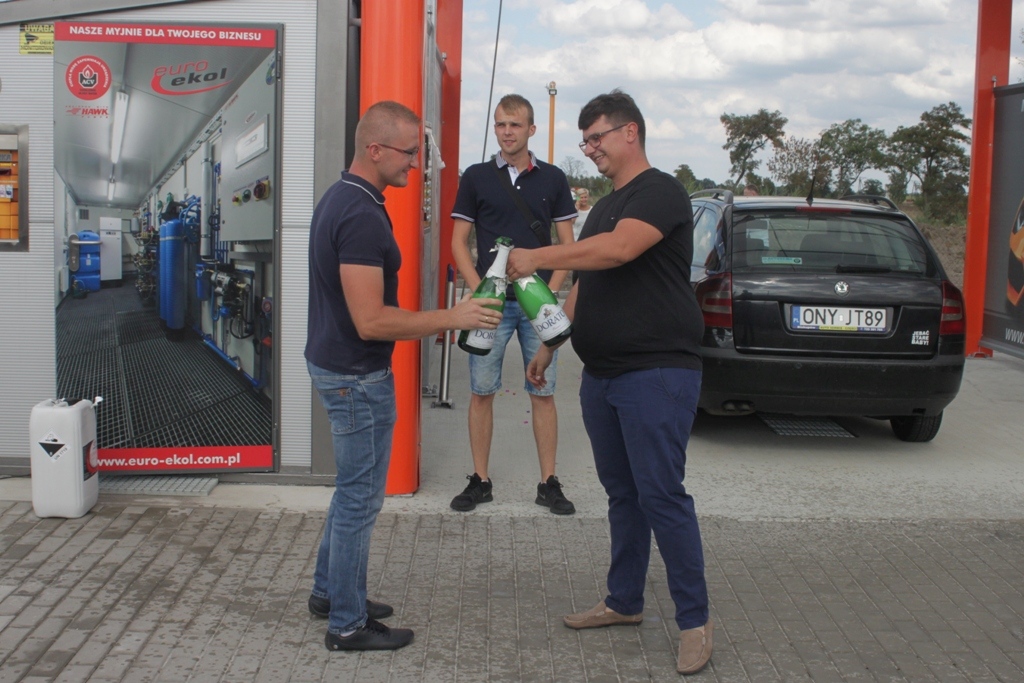 W Prochowicach powstała pierwsza myjnia samochodowa