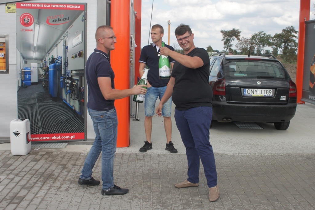 W Prochowicach powstała pierwsza myjnia samochodowa