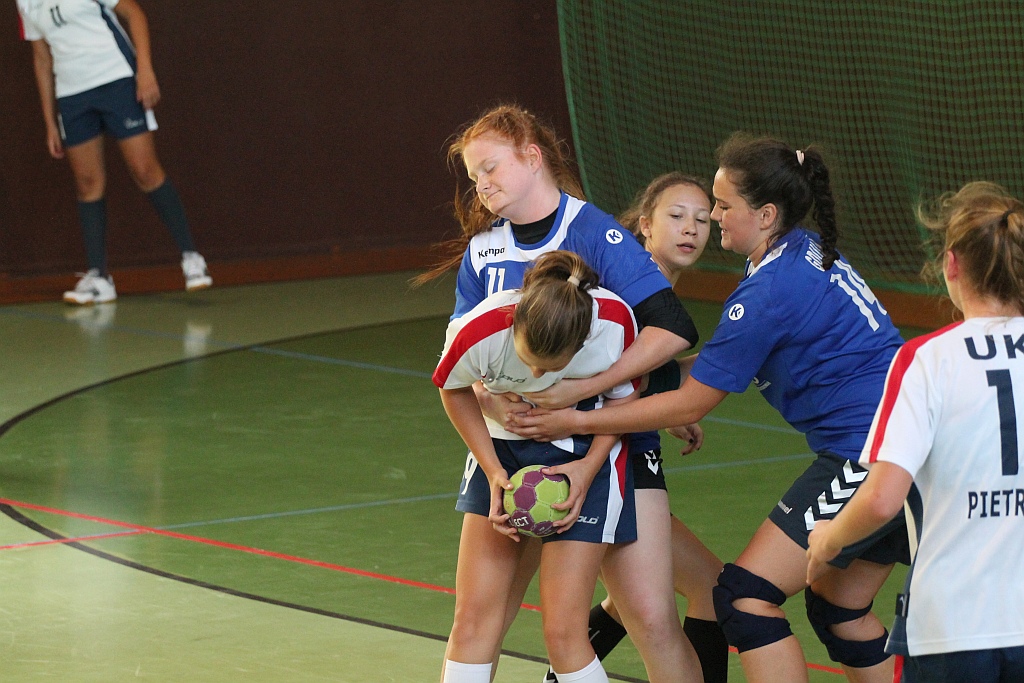 Lion Cup 2018 - w Legnicy trwa turniej piłki ręcznej dziewcząt