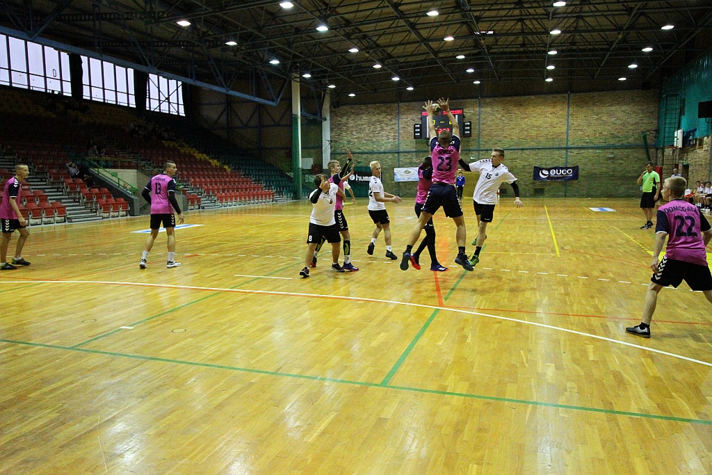 Młodzi piłkarze ręczni walczyli w Lion Hummel Cup 2018