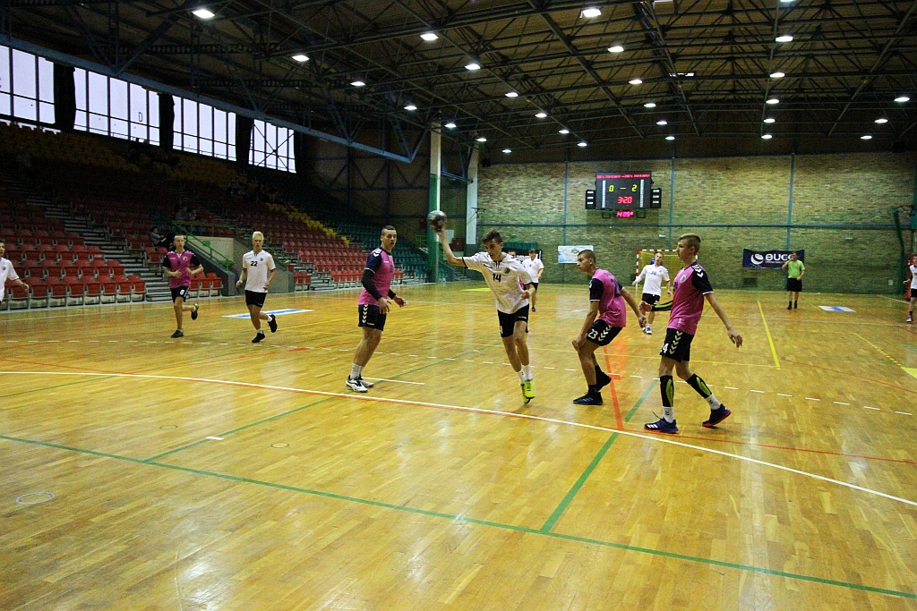 Młodzi piłkarze ręczni walczyli w Lion Hummel Cup 2018