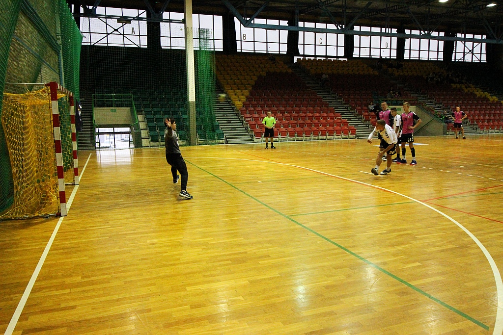 Młodzi piłkarze ręczni walczyli w Lion Hummel Cup 2018