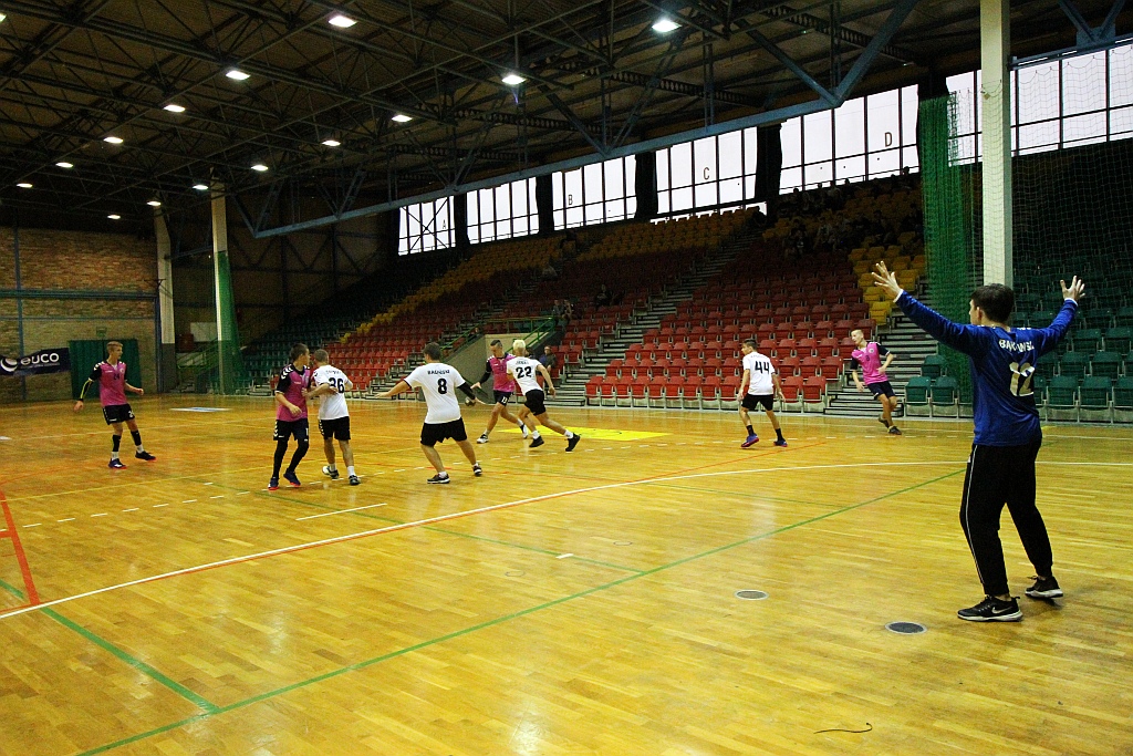 Młodzi piłkarze ręczni walczyli w Lion Hummel Cup 2018