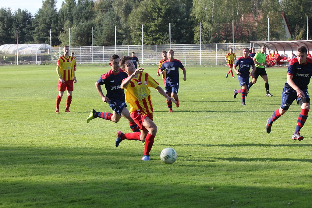 Lider okręgówki nie zwalnia tempa. Męcinka ograła Iskrę