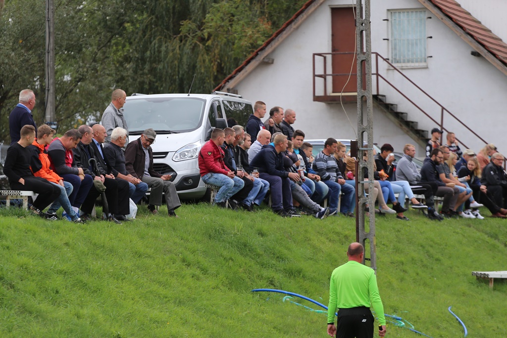 Szlagier w Koskowicach. Błękitni wygrali z Krokusem