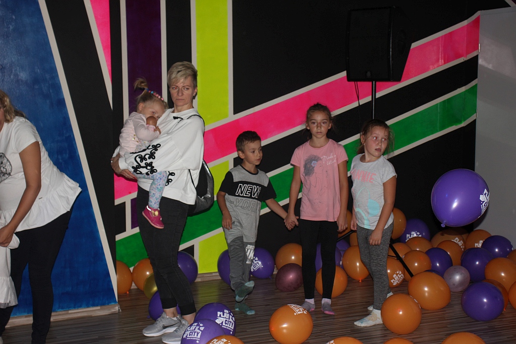 W rytmie disco powitali jesień w Parku Play City