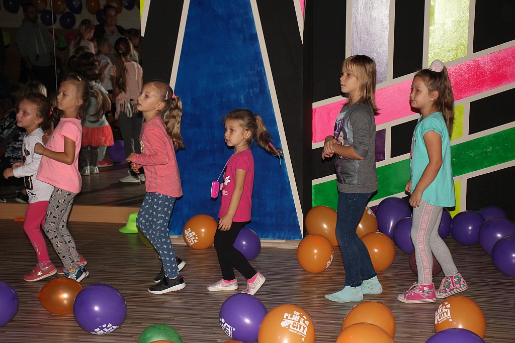 W rytmie disco powitali jesień w Parku Play City