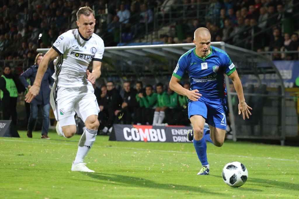Legia wygrała w Legnicy. Gol Forsella to za mało na mistrza