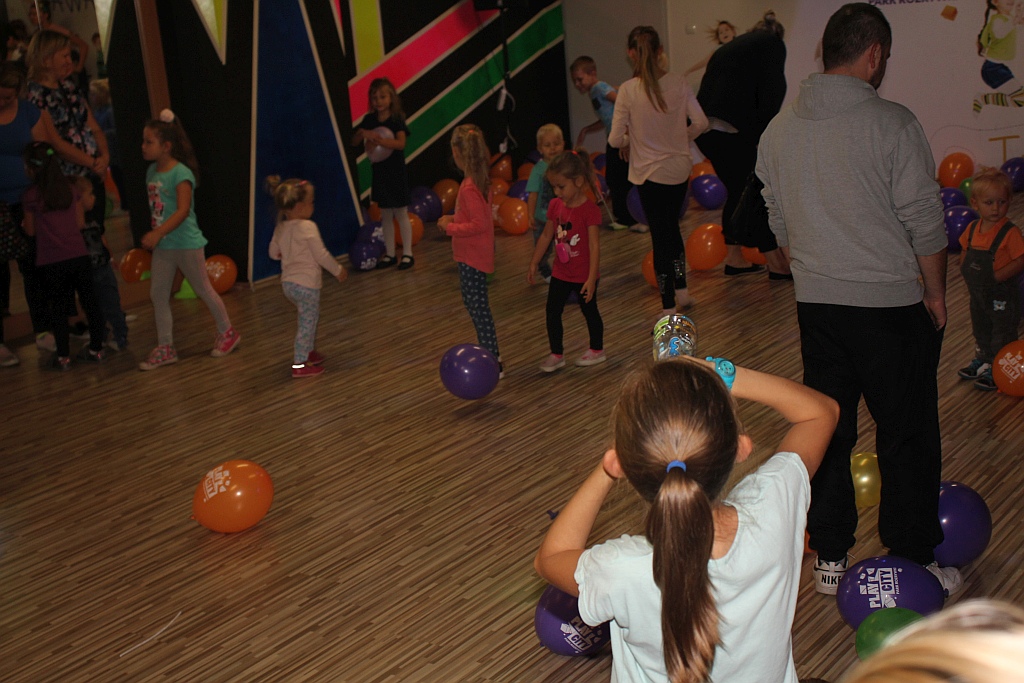 W rytmie disco powitali jesień w Parku Play City