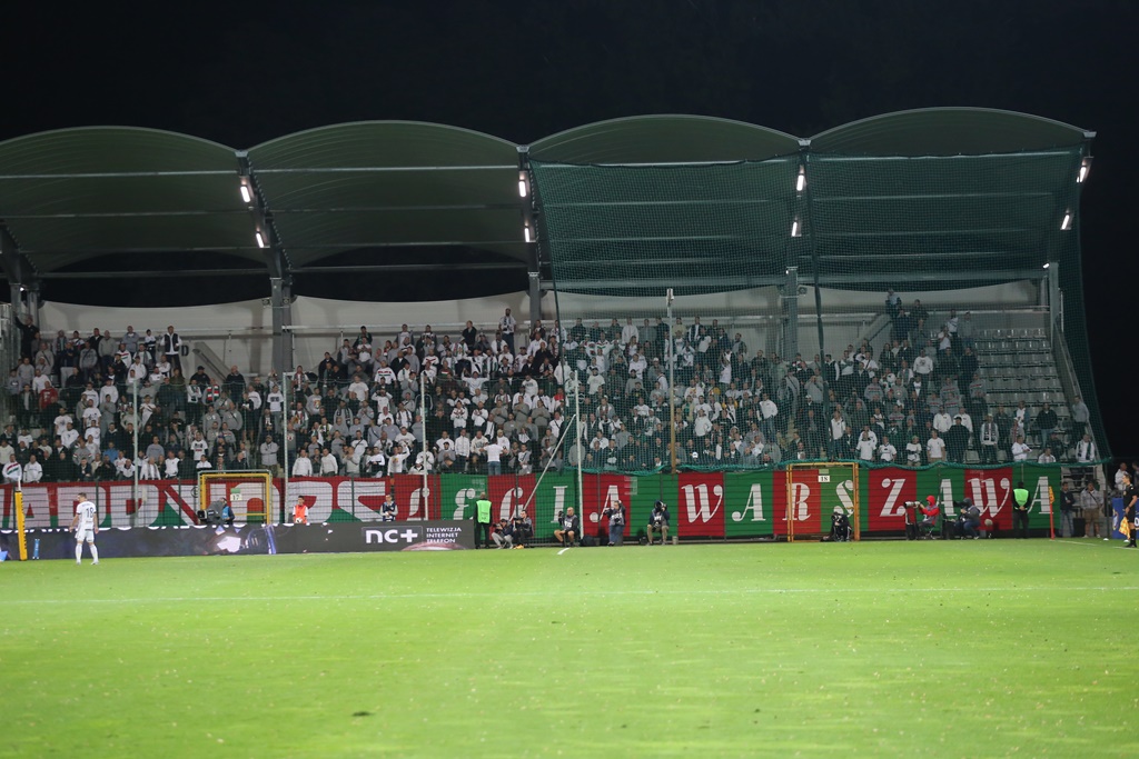 Legia wygrała w Legnicy. Gol Forsella to za mało na mistrza