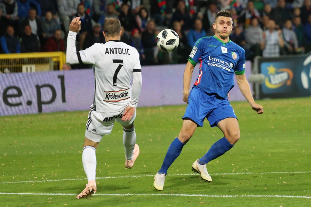 Legia wygrała w Legnicy. Gol Forsella to za mało na mistrza