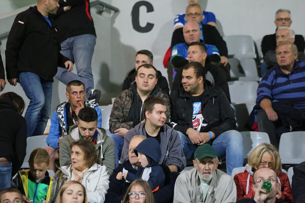 Komplet widzów obejrzał starcie Miedzi z Legią Warszawa