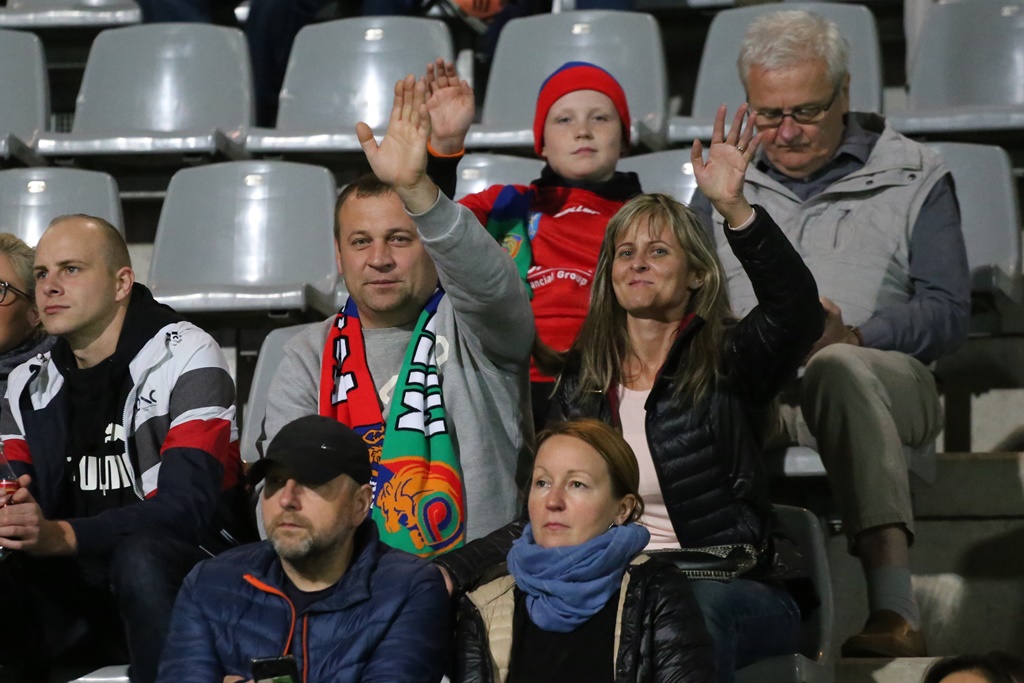 Komplet widzów obejrzał starcie Miedzi z Legią Warszawa