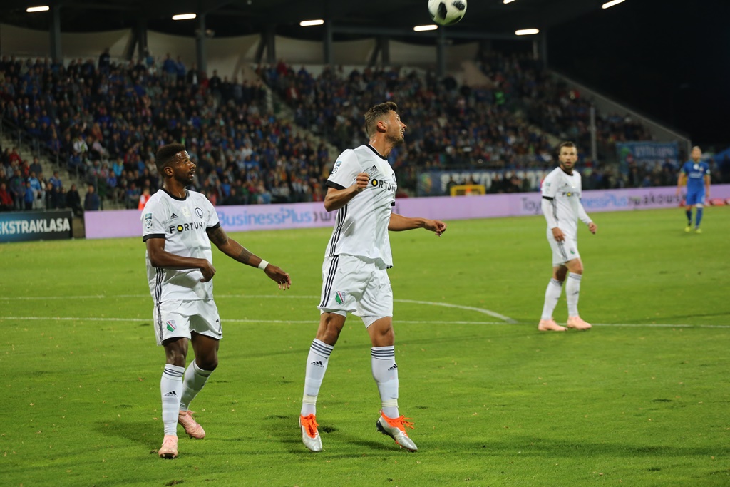 Legia wygrała w Legnicy. Gol Forsella to za mało na mistrza