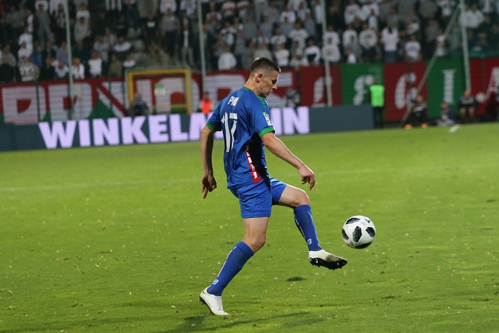 Legia wygrała w Legnicy. Gol Forsella to za mało na mistrza