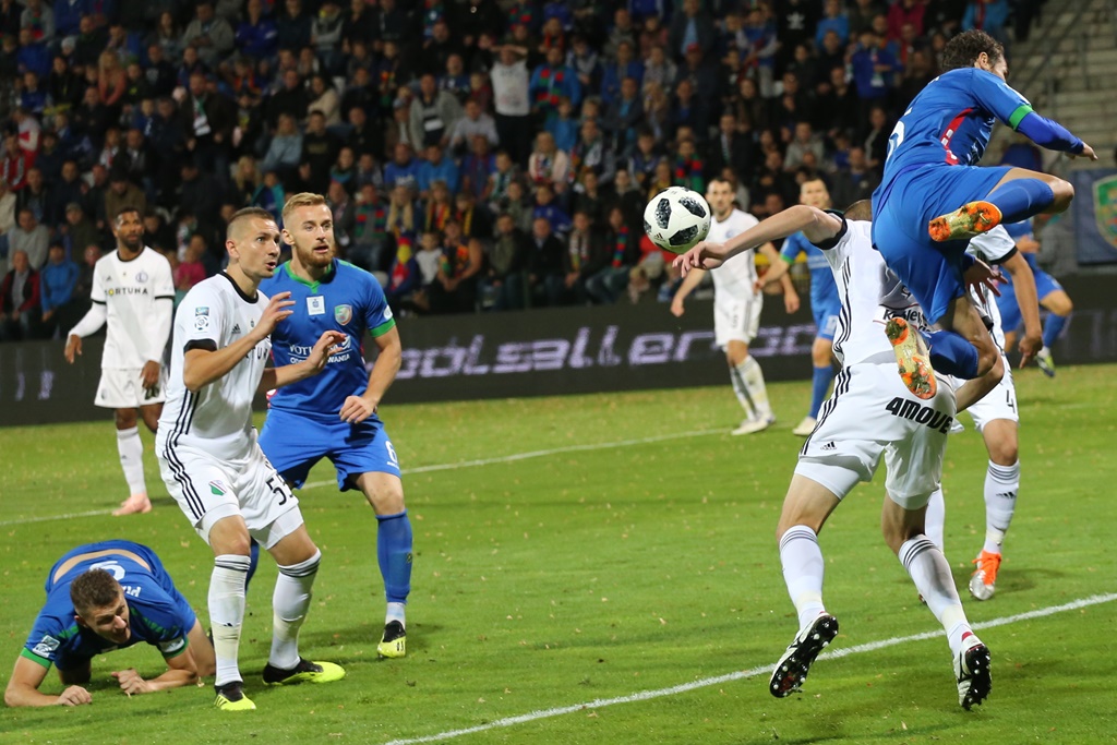 Legia wygrała w Legnicy. Gol Forsella to za mało na mistrza