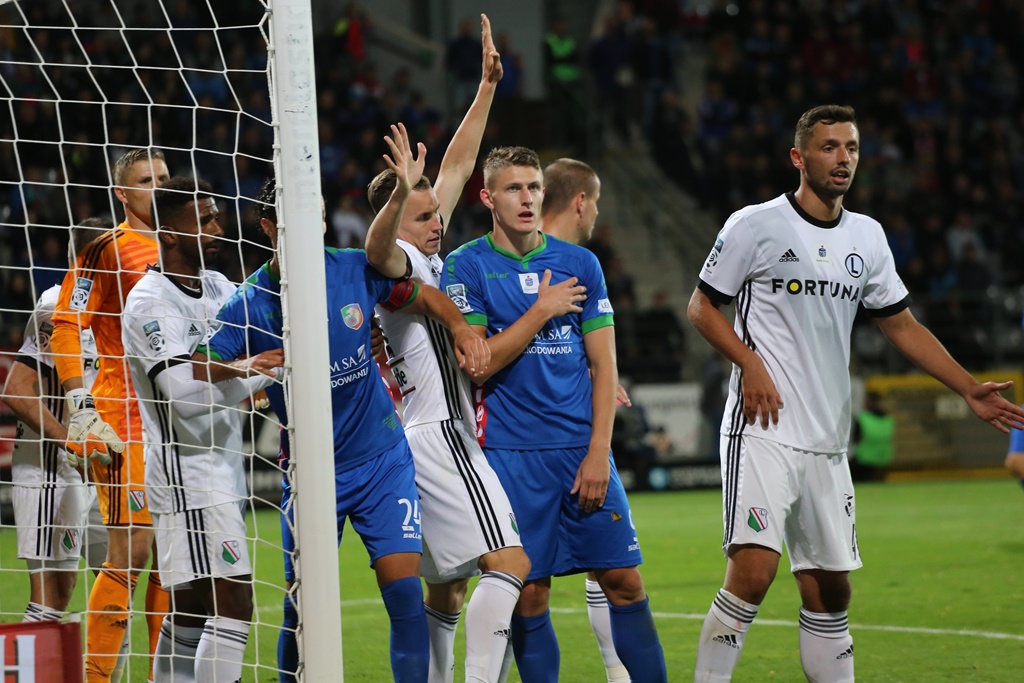 Legia wygrała w Legnicy. Gol Forsella to za mało na mistrza