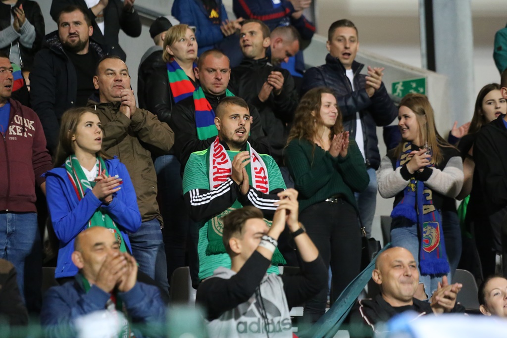 Komplet widzów obejrzał starcie Miedzi z Legią Warszawa