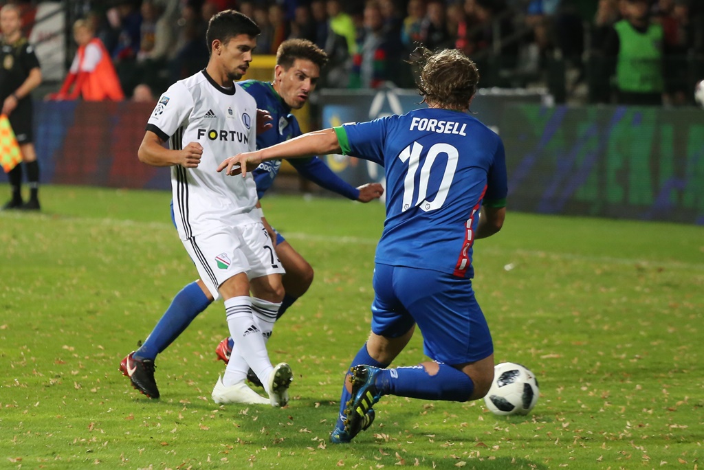 Legia wygrała w Legnicy. Gol Forsella to za mało na mistrza