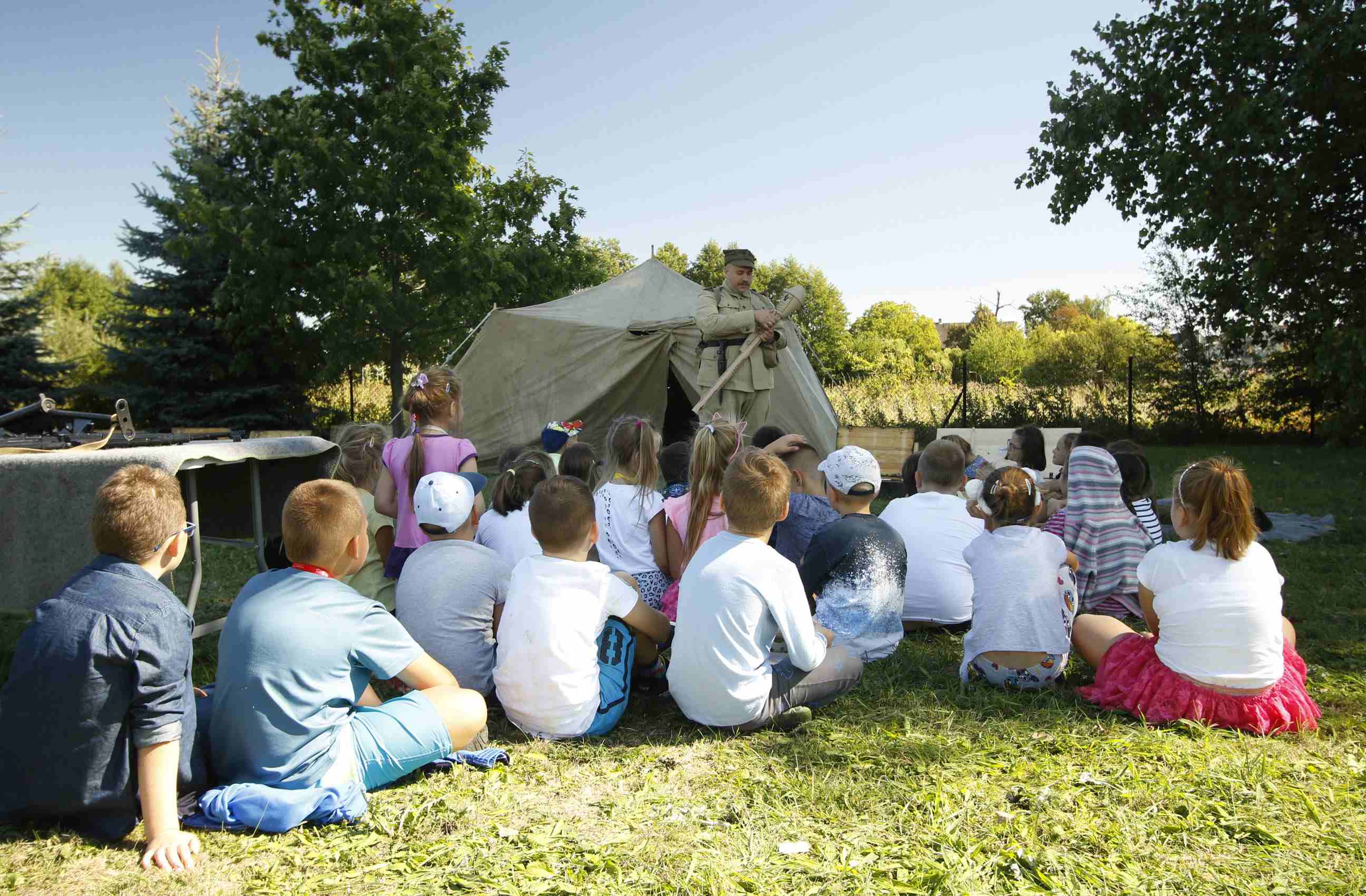 Uczniowie z gminy Miłkowice poznawali historię swojego kraju