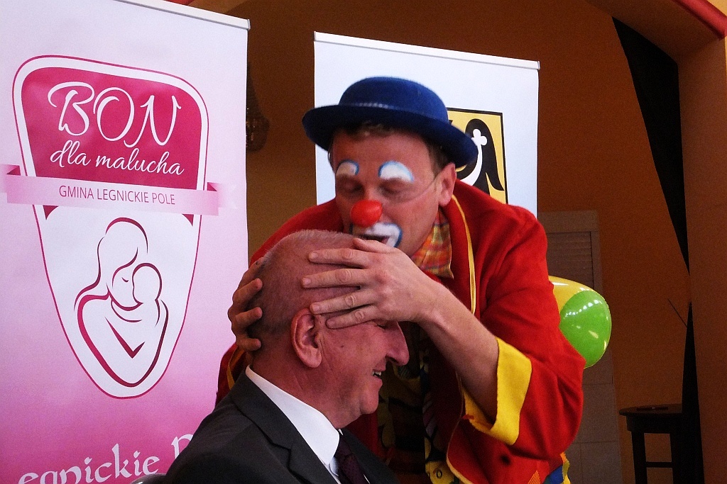 Wójt Henryk Babuśka wręczył stypendia gminnym prymusom