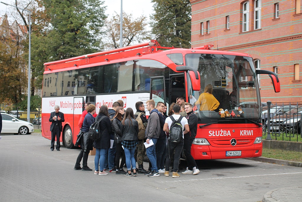 Na Circle K bawią się i kwestują na rzecz chorego dziecka