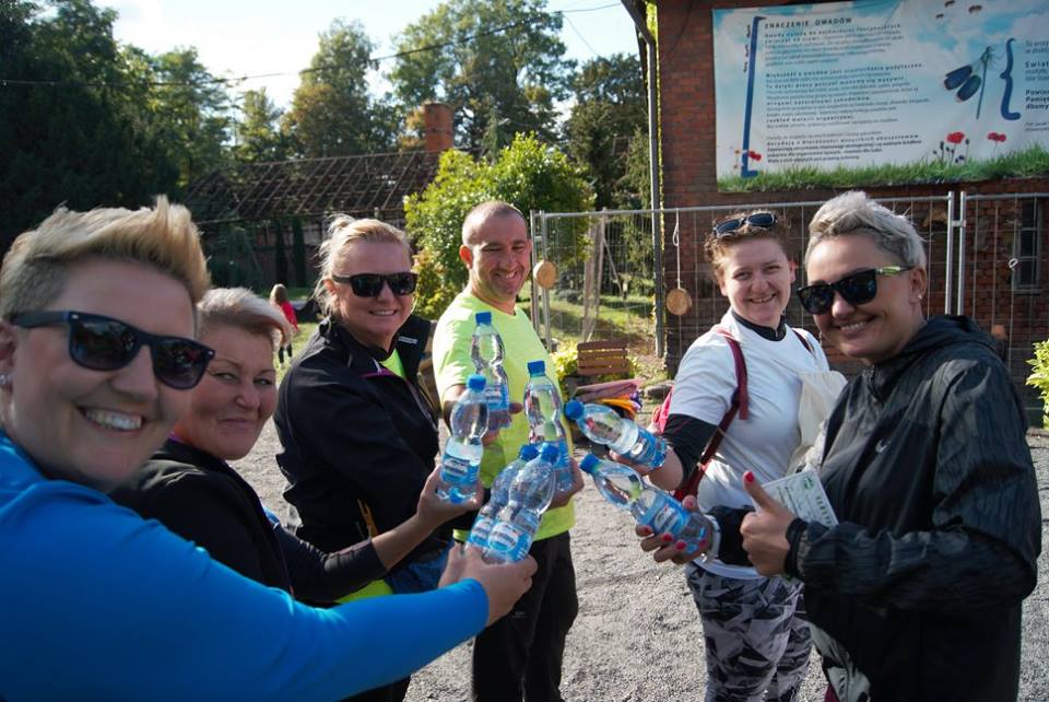 Osiemdziesiąt osób na jesiennym rajdzie nordic walking
