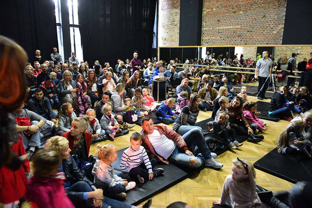 W siedzibie Teatru Avatar odbyło się magiczne show