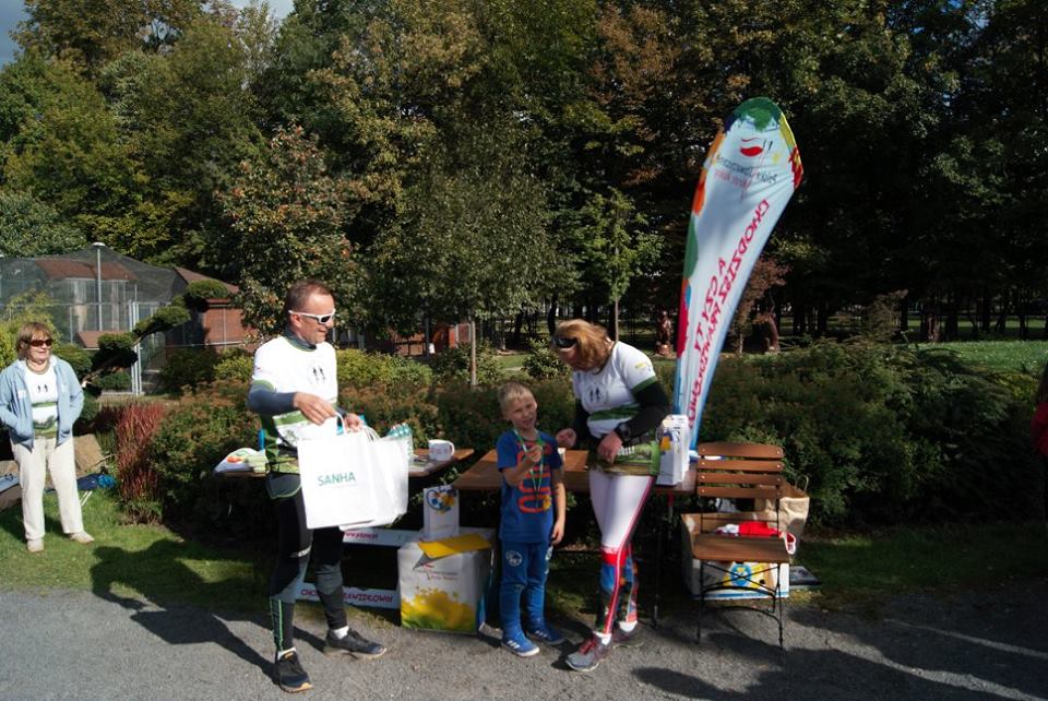 Osiemdziesiąt osób na jesiennym rajdzie nordic walking