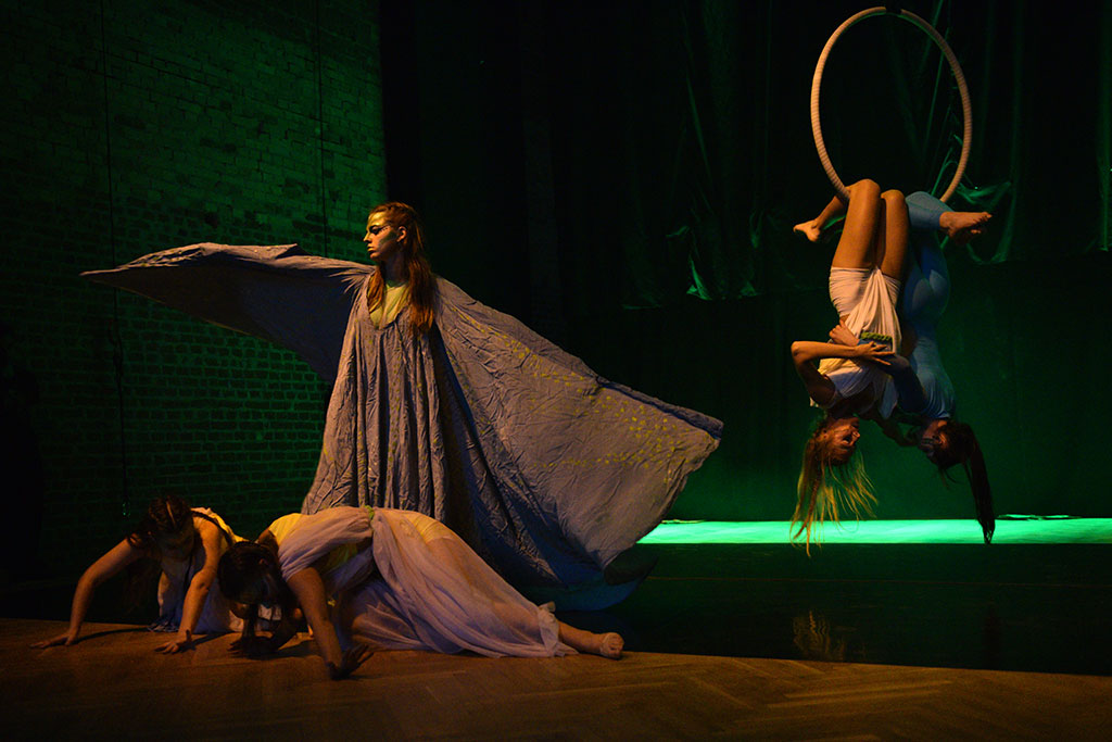 W siedzibie Teatru Avatar odbyło się magiczne show
