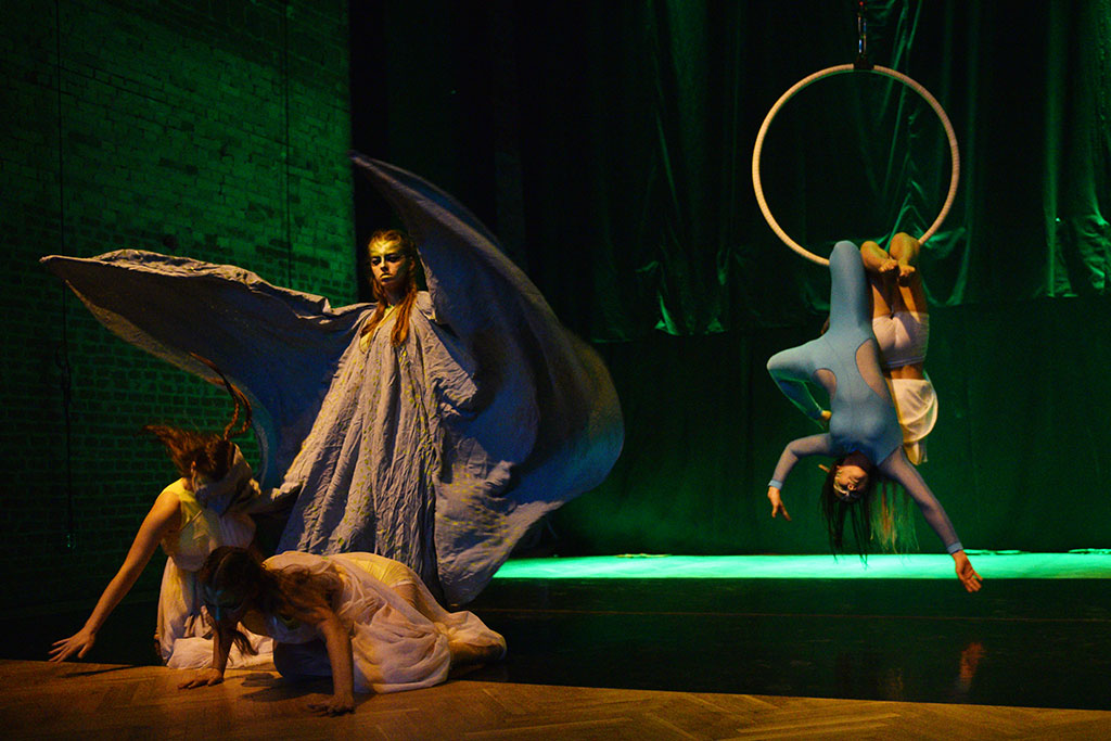 W siedzibie Teatru Avatar odbyło się magiczne show