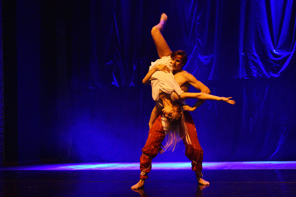 W siedzibie Teatru Avatar odbyło się magiczne show