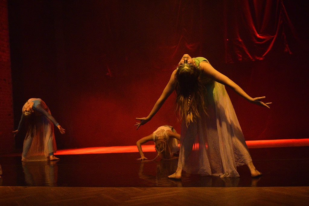 W siedzibie Teatru Avatar odbyło się magiczne show