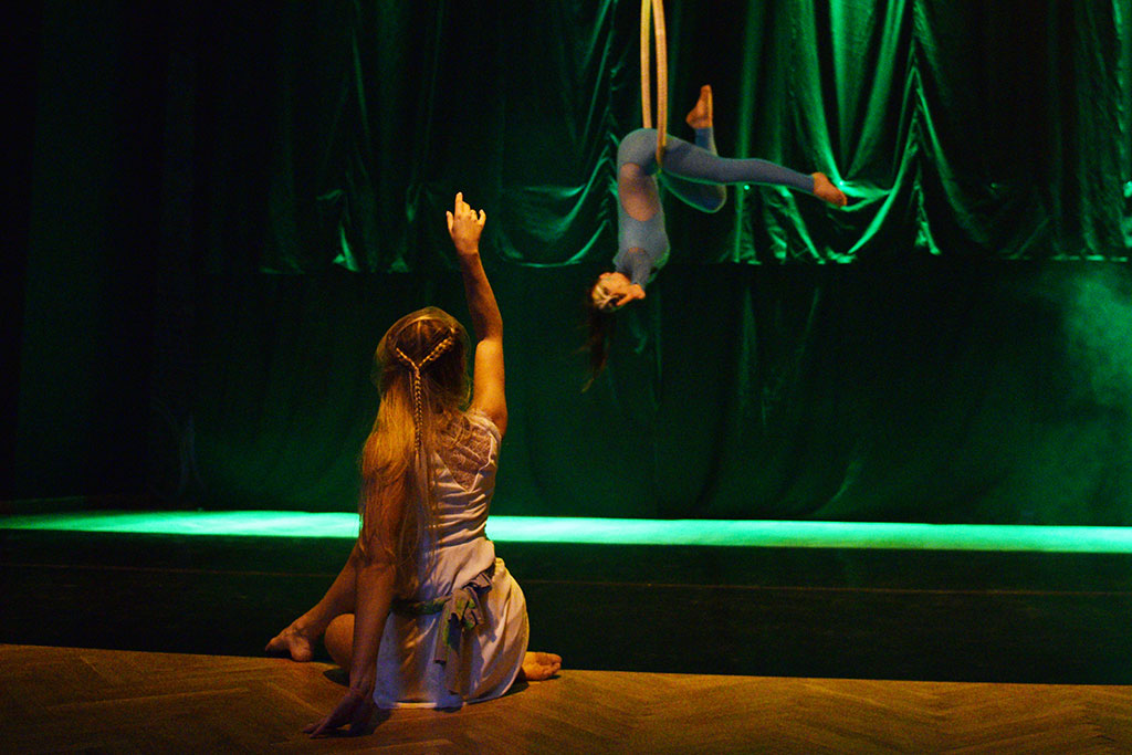 W siedzibie Teatru Avatar odbyło się magiczne show