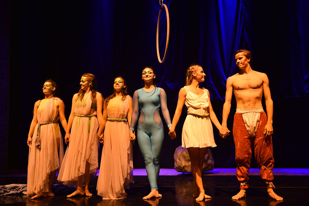 W siedzibie Teatru Avatar odbyło się magiczne show