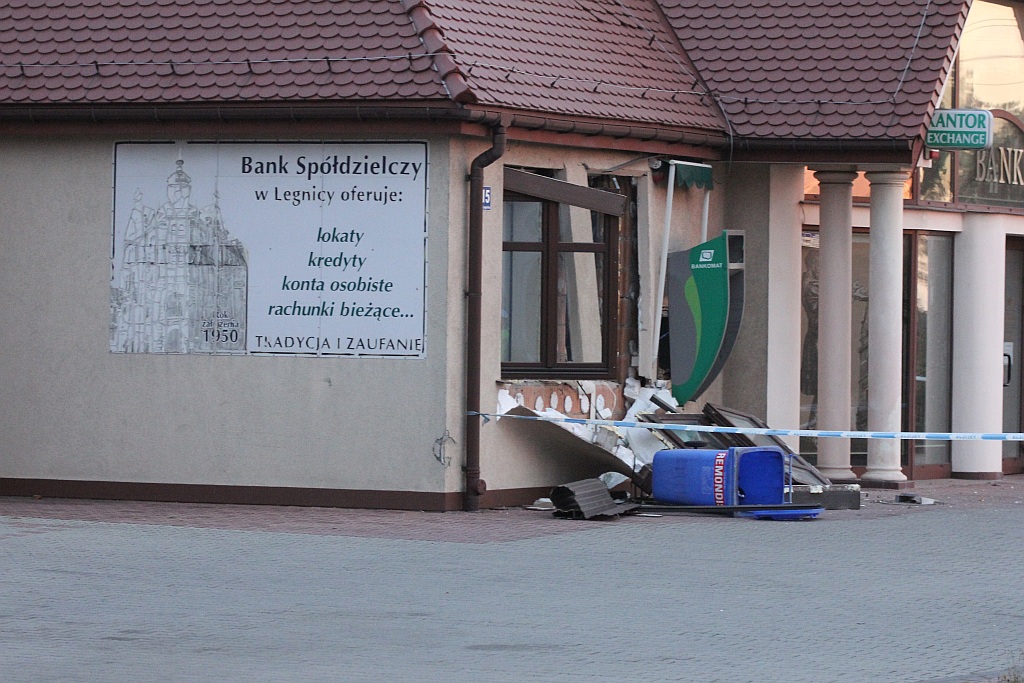 W Kunicach doszło do próby kradzieży bankomatu    	