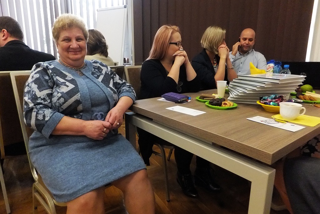 Pracownicy starostwa uhonorowani pamiątkowymi medalami