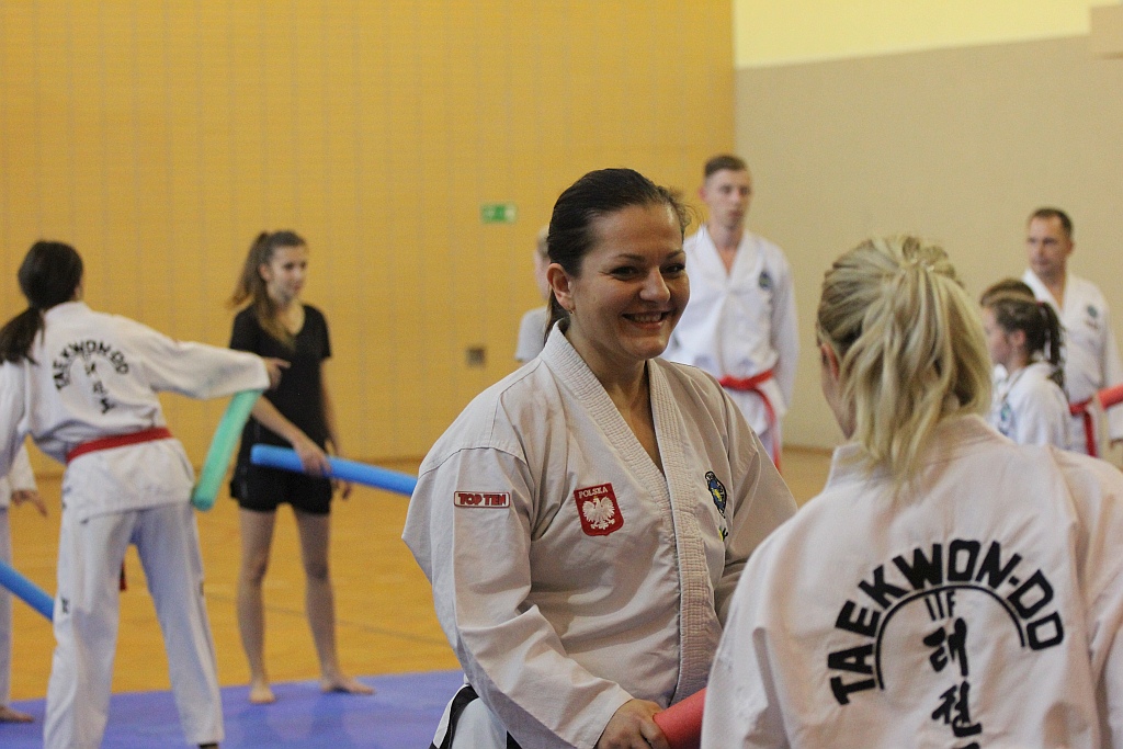 Legniccy taekwondocy pokazali swoje pucharowe trofea