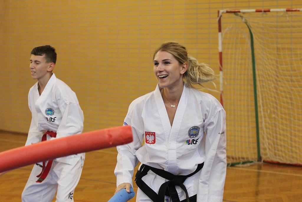 Legniccy taekwondocy pokazali swoje pucharowe trofea