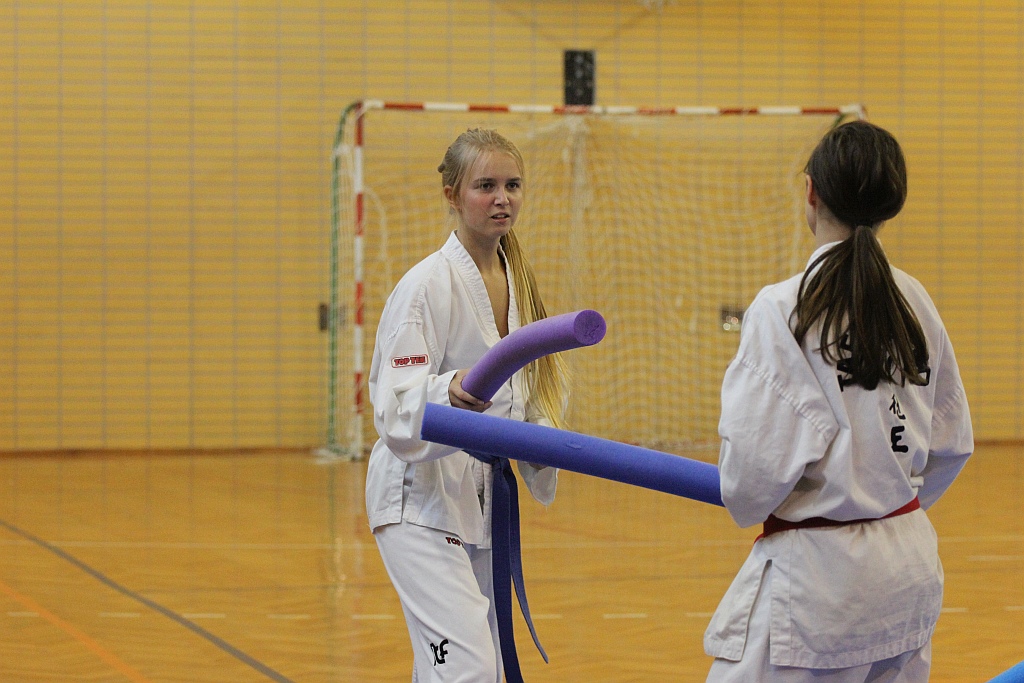 Legniccy taekwondocy pokazali swoje pucharowe trofea