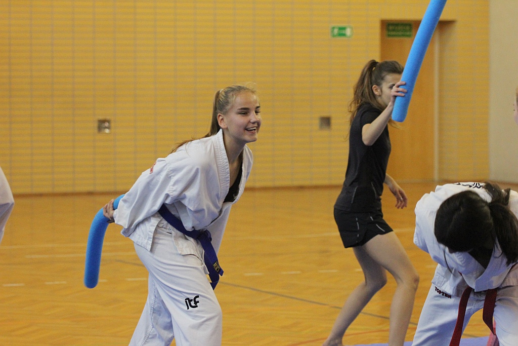 Legniccy taekwondocy pokazali swoje pucharowe trofea