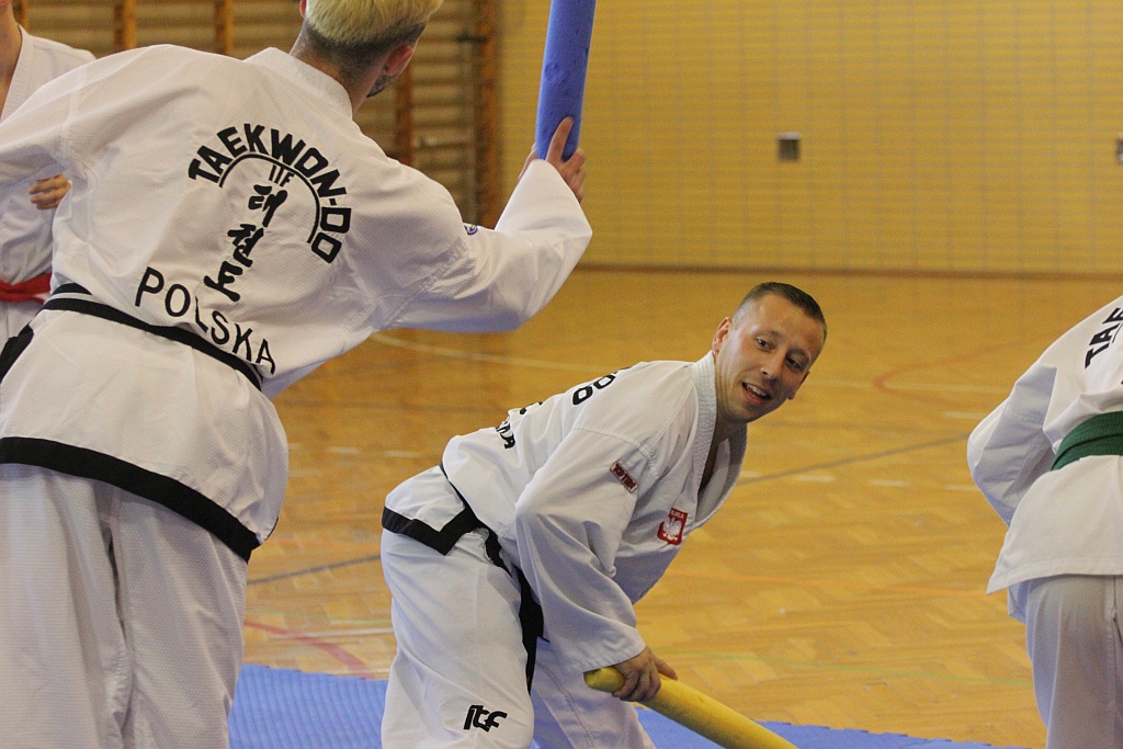 Legniccy taekwondocy pokazali swoje pucharowe trofea
