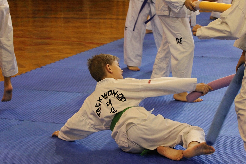 Legniccy taekwondocy pokazali swoje pucharowe trofea