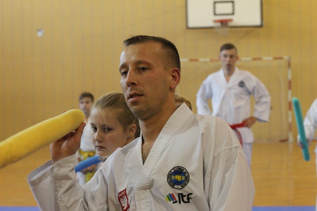 Legniccy taekwondocy pokazali swoje pucharowe trofea