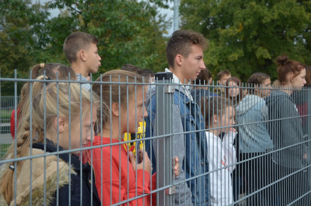 Sztafetowe Biegi Przełajowe w legnickim parku