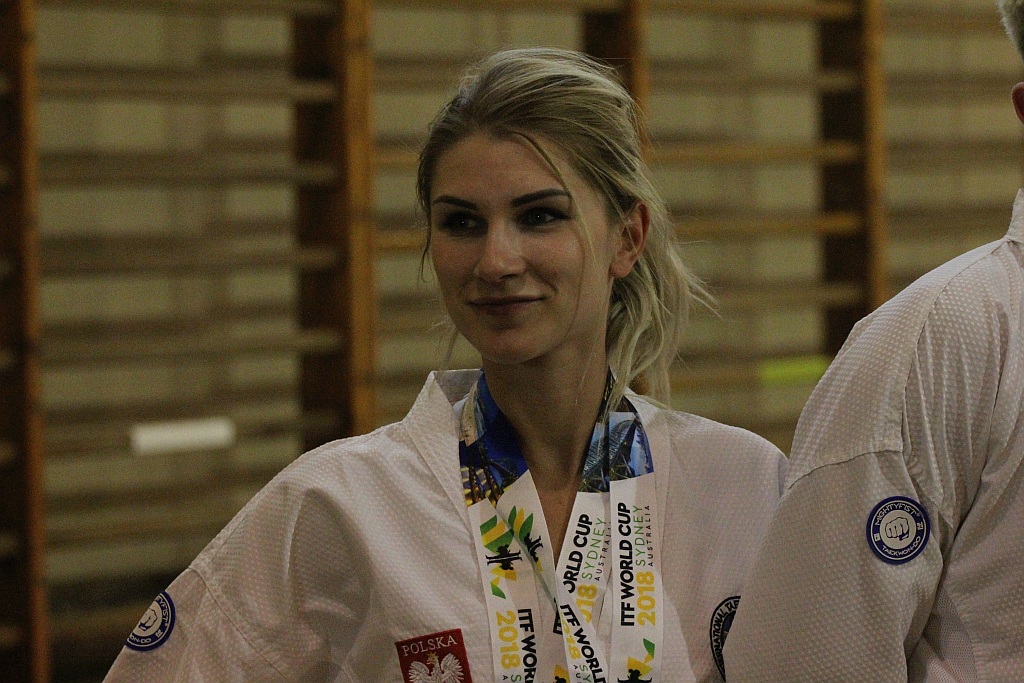 Legniccy taekwondocy pokazali swoje pucharowe trofea