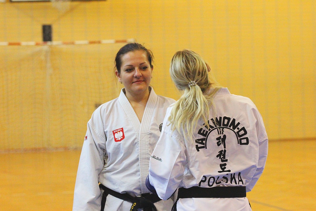 Legniccy taekwondocy pokazali swoje pucharowe trofea