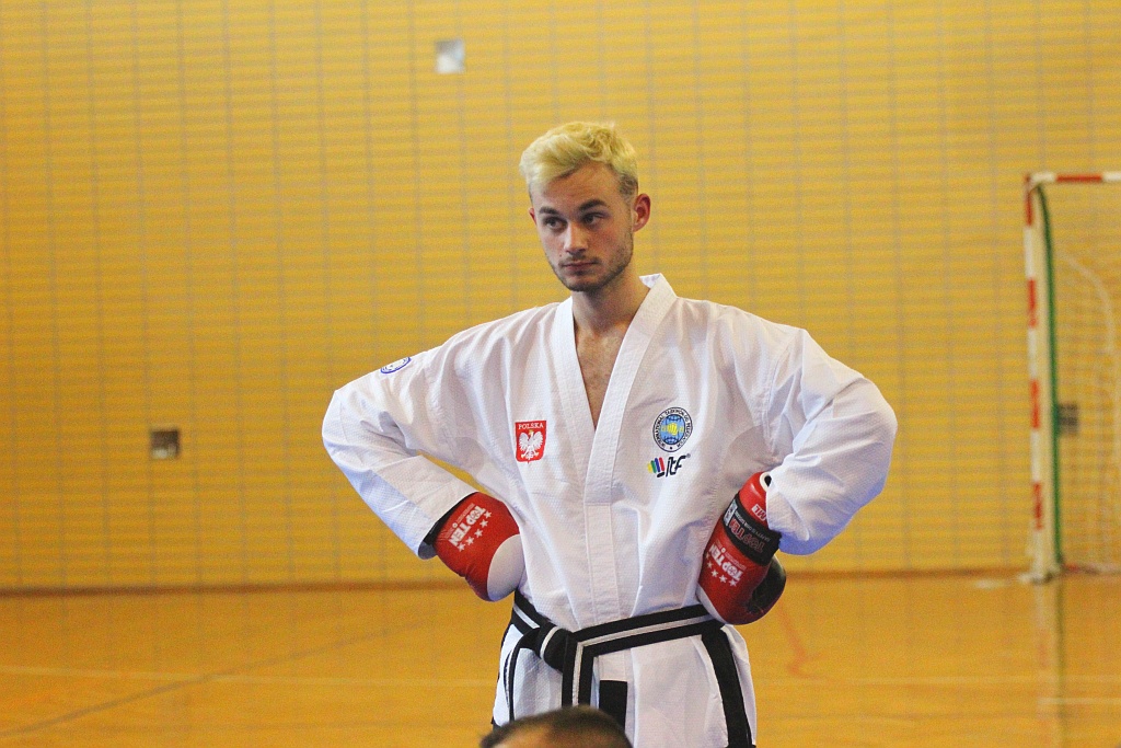 Legniccy taekwondocy pokazali swoje pucharowe trofea